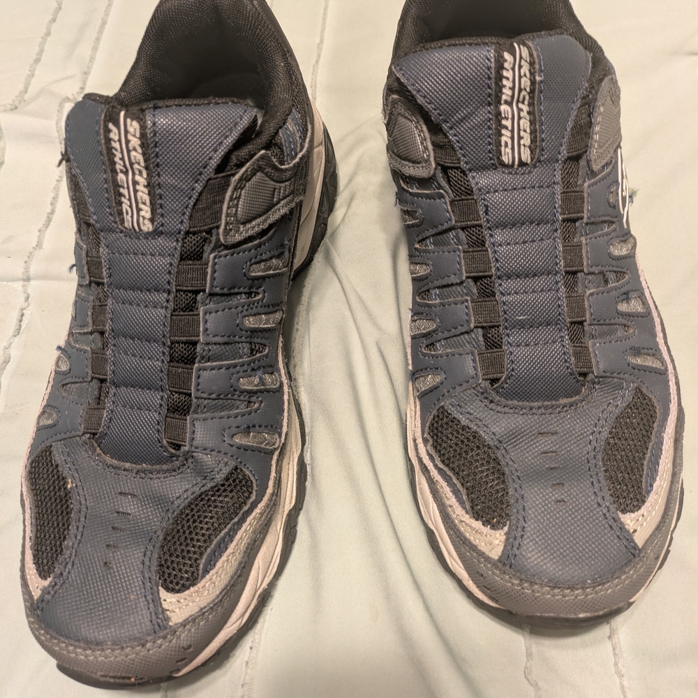 Men's Skechers Black and Gray Athletic Shoes with Elastic Straps